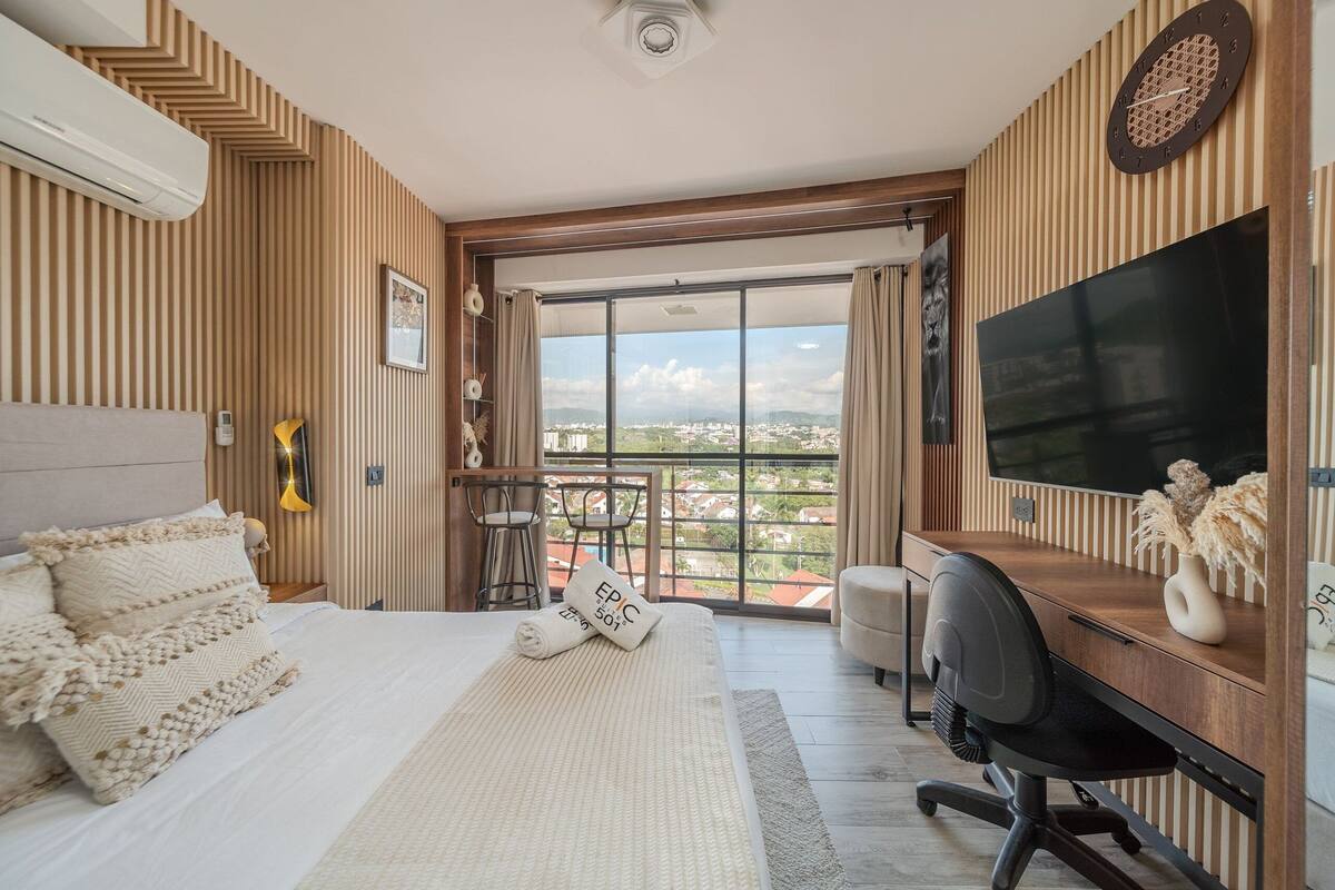 Departamento clásico | 1 habitación, ropa de cama de alta calidad y decoración personalizada