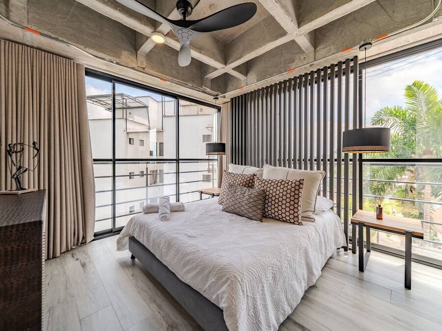 Comfort Apartment | Premium bedding, individually decorated, individually furnished, desk
