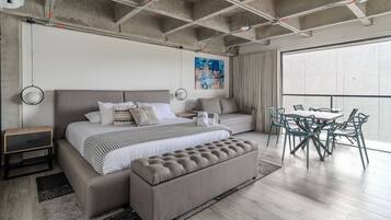 Lejlighed | Premium-sengetøj, individuelt design, individuel indretning, skrivebord