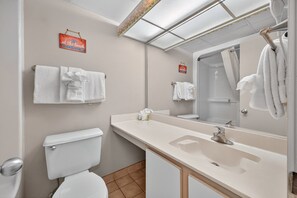 Shower, hair dryer, towels - Atlantica 903, Oceanfront Stay, Myrtle Beach Rental (Myrtle Beach)