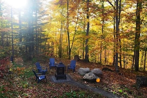 Property grounds - The Rustic - Nature retreat with Private SPA (Saint-Adolphe-d'Howard)