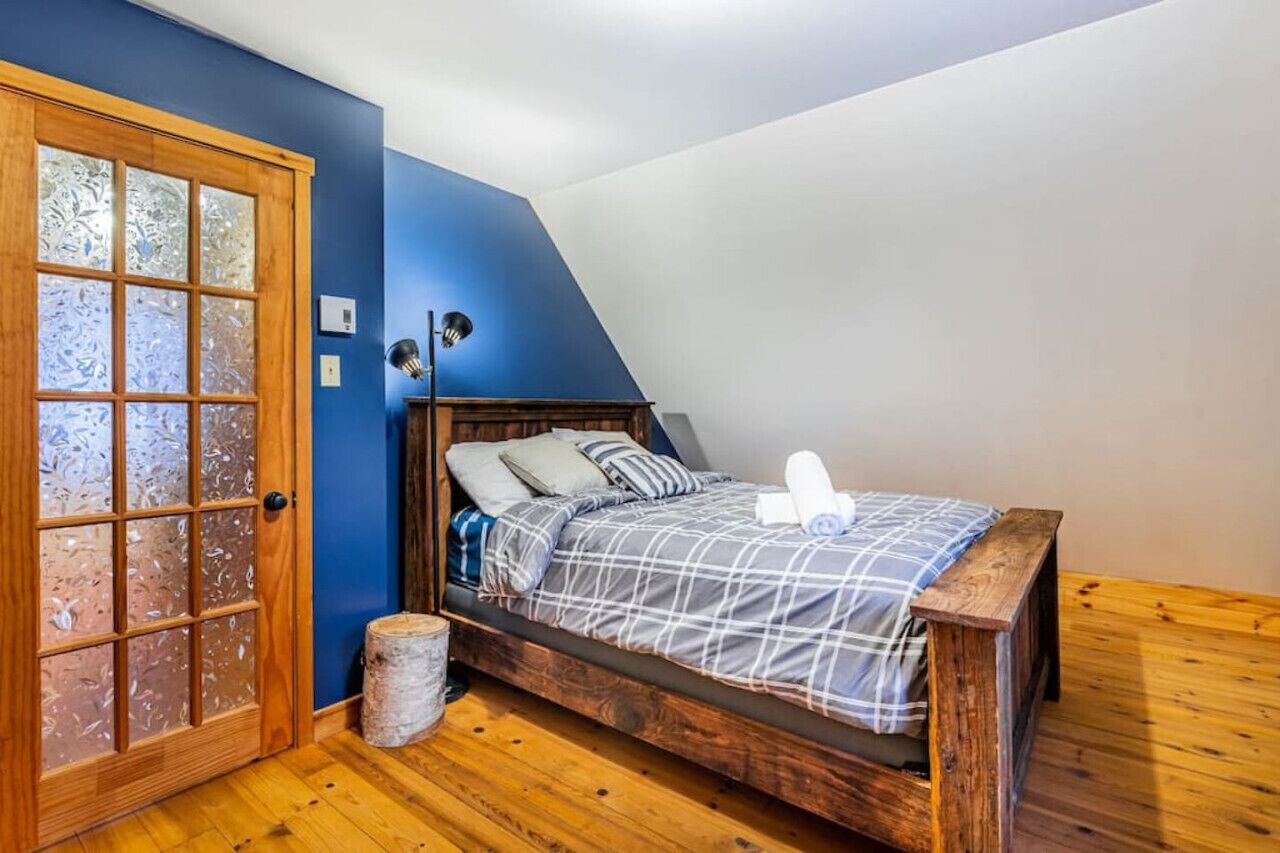 3 bedrooms, desk, free WiFi, bed sheets