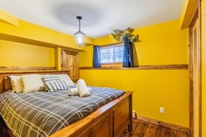 3 bedrooms, desk, free WiFi, bed sheets - The Rustic - Nature retreat with Private SPA (Saint-Adolphe-d'Howard)
