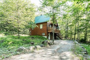 Exterior - The Rustic - Nature retreat with Private SPA (Saint-Adolphe-d'Howard)