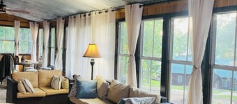 Rustic Cozy cabin with water and dock access