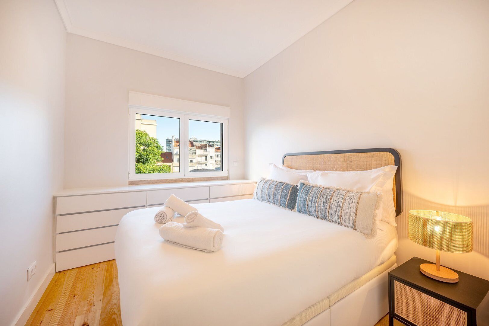 1 habitación, tabla de planchar con plancha, internet y ropa de cama 