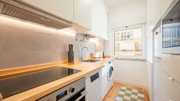 Fridge, microwave, oven, dishwasher