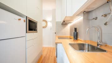 Refrigerador, microondas, horno, lavavajillas