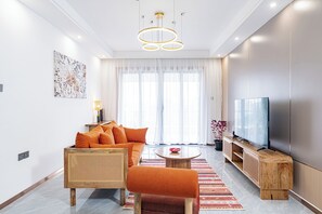 Smart TV - 2 Bedroom - Spacious and Modern - Riverside One (Nairobi)