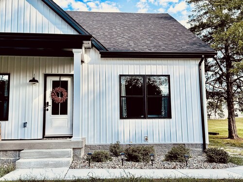 New Charming 2-bedroom house in enjoyable New Haven, 6 Miles from Bardstown!