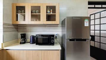 Tủ lạnh, lò vi sóng, lò nướng, bếp nấu