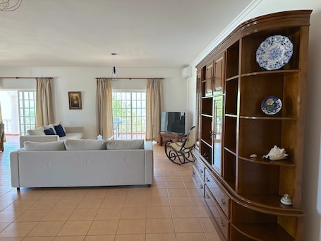 5 habitaciones, escritorio y sistema de insonorización
