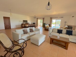 Villa | 5 bedrooms, desk, soundproofing, Internet - BnB Homes Luxurious Villa With 5 Bedrooms Pool (Albufeira)