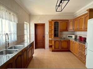 5 habitaciones, escritorio y sistema de insonorización