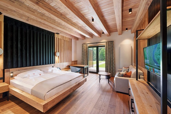 Quarto superior, 1 cama King e sofá-cama, banheiro privativo, vista para o parque | Roupas de cama premium, camas Tempur-Pedic, escrivaninha