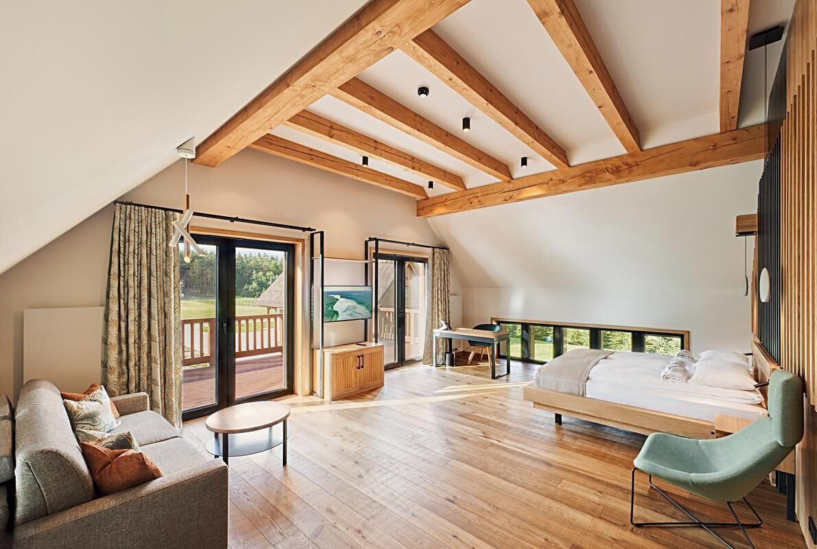 Habitación exclusiva, 1 cama King size y sofá cama, baño privado, vista al parque | Ropa de cama de alta calidad, camas Tempur-Pedic y escritorio 