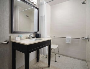 Chambre Standard, 1 très grand lit, accessible aux personnes à mobilité réduite, non-fumeur | Salle de bain