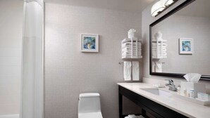Standard Room, 2 Queen Beds, Non Smoking | Bathroom - Best Western Plus Clinton/Jackson (Clinton)