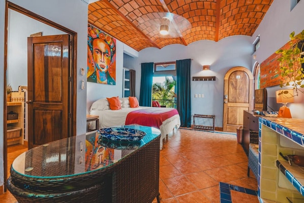 1 bedroom, desk, iron/ironing board, WiFi