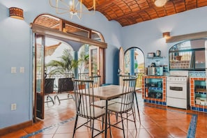 Dining - Casa Del Morro - 2BR suite downtown Sayulita (Sayulita)