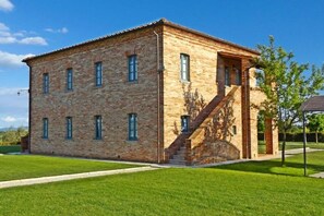 Exterior - Vacation Home La Fiorita - 2 Bedroom Deluxe Apartment (Cortona)