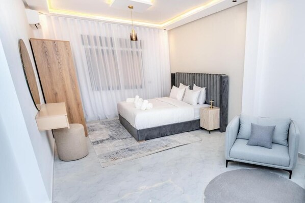 2 chambres, fer et planche à repasser, Wi-Fi, draps fournis