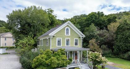 Pet-Friendly Getaway in Historic East Haddam Home