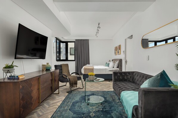 1 bedroom, in-room safe, iron/ironing board, WiFi