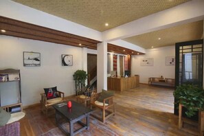 Unclassified image, 2 of 3, button - Phoenix Shaxi Courtyard Homestay (Fenghuang County)