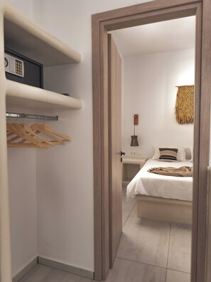 Apartament Comfort | 1 dormitori, caixa forta a l'habitació i escriptori