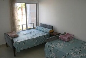 3 bedrooms, WiFi, bed sheets - Cozy 3 room apartment in Almaamoura Beach (Alexandria)
