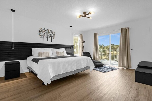 5 bedrooms, travel cot, WiFi, bed sheets