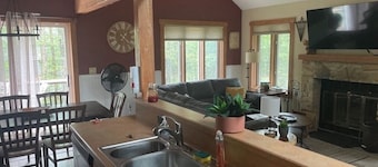 Cozy mountain retreat for rent