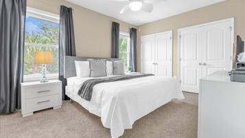 5 slaapkamers, een strijkplank/strijkijzer, wifi, beddengoed