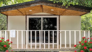 Luxury Room | Egyptian cotton sheets, premium bedding, desk, laptop workspace