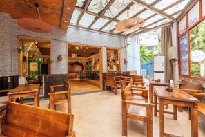 Interior - Blue Sky International Youth Hostel (Sanya Dadonghai) (Sanya)