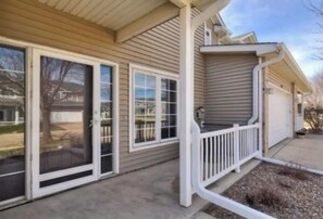 Exterior detail - Prairie Ridge Townhome (Ankeny)
