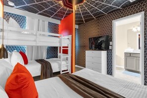 5 bedrooms, travel cot, WiFi, bed sheets - 5 Bedrooms/ 5.5 Bathrooms/ Solterra (7207 OL) (Davenport)