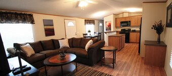 イーグル フォード ヴィレッジ スイーツ ディリー