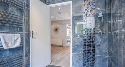 Bryn View – 5 Bedroom Holiday Home – Oxwich