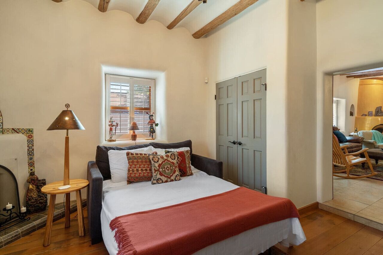 3 bedrooms, desk, iron/ironing board, WiFi