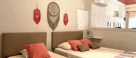 Bureau, Wi-Fi gratuit, draps fournis