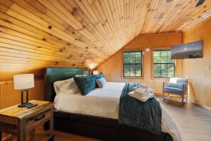 3 chambres, fer et planche à repasser, Wi-Fi, draps fournis