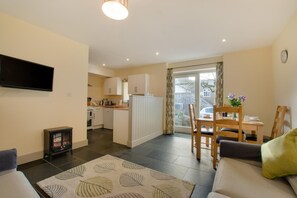 TV - 2 Bed in Totnes (oc-bcteig) (Broadhempston)