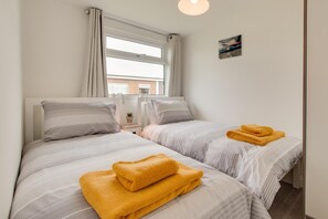 2 makuuhuonetta, silitysrauta/-lauta, ilmainen Wi-Fi, vuodevaatteet