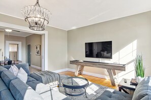 Smart TV, table football