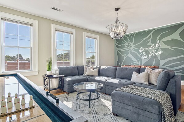 Smart TV, table football