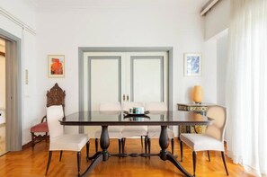 Unclassified image, 3 of 45, button - TrueHome 5bd-3ba Comfort for Friends AND Families (Athina)