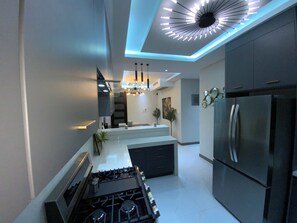 Fridge, microwave, oven, stovetop