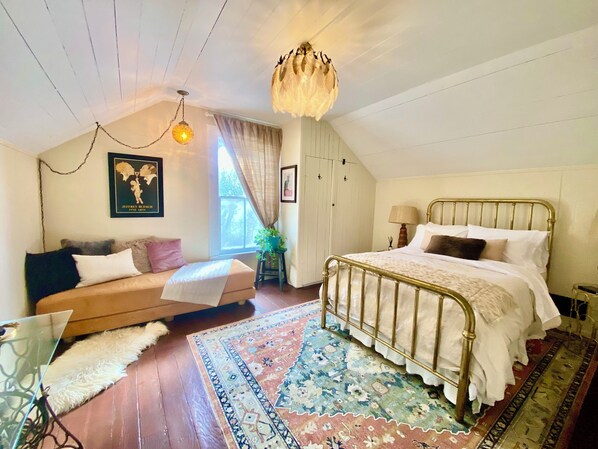 3 makuuhuonetta, silitysrauta/-lauta, Wi-Fi, vuodevaatteet